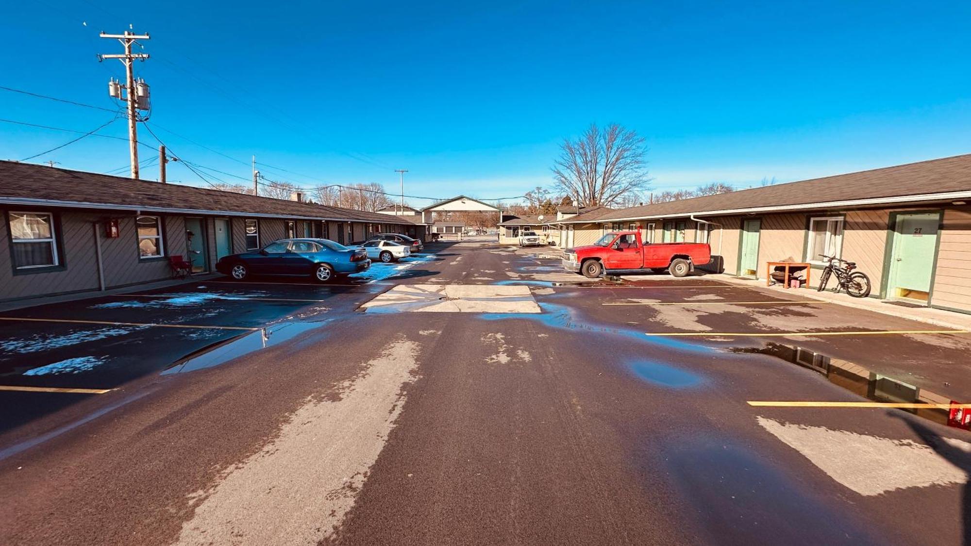 Currys Motel By Oyo Saginaw Mi Dış mekan fotoğraf